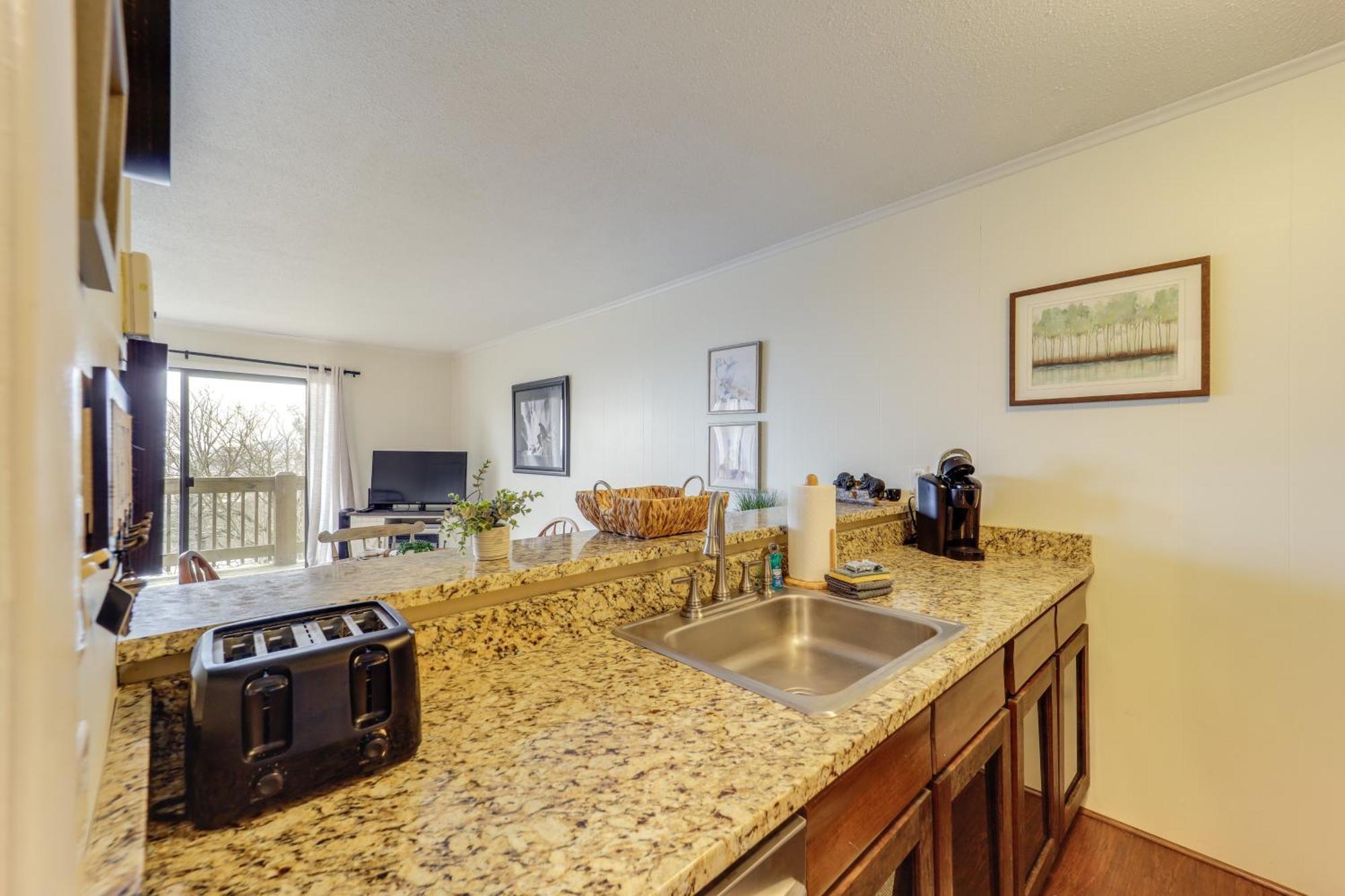 Beech Mountain Studio With Balcony Less Than 1 Mi To Skiing! Esterno foto